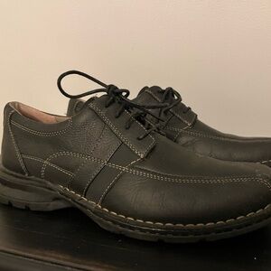 Clark’s men’s shoes size 11 like new